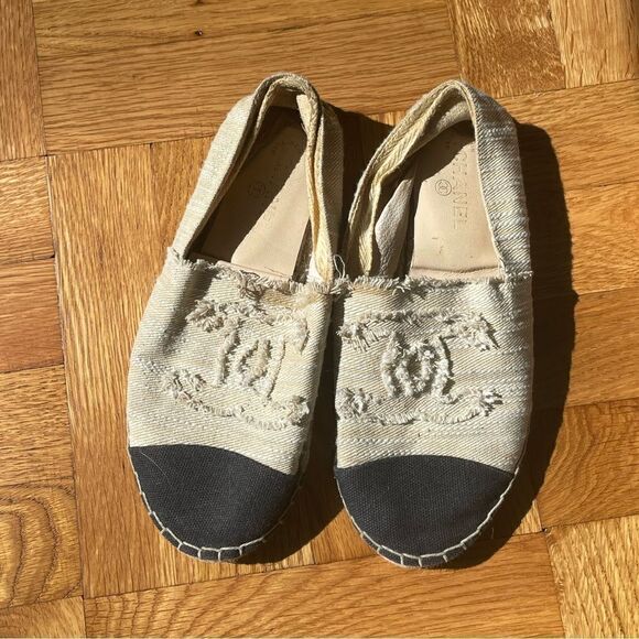Chanel‎ Espadrilles sz 38 black and cream